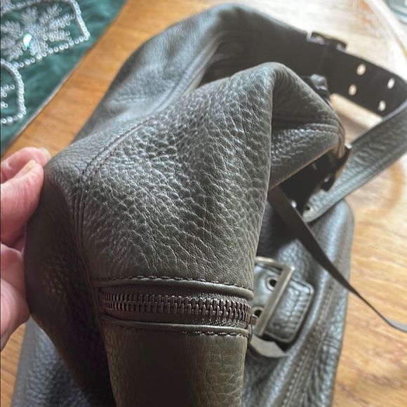 Banana Republic Army Green Hobo Bag with Soft Pebbled Leather and Slouchy Design - Picture 6 of 10